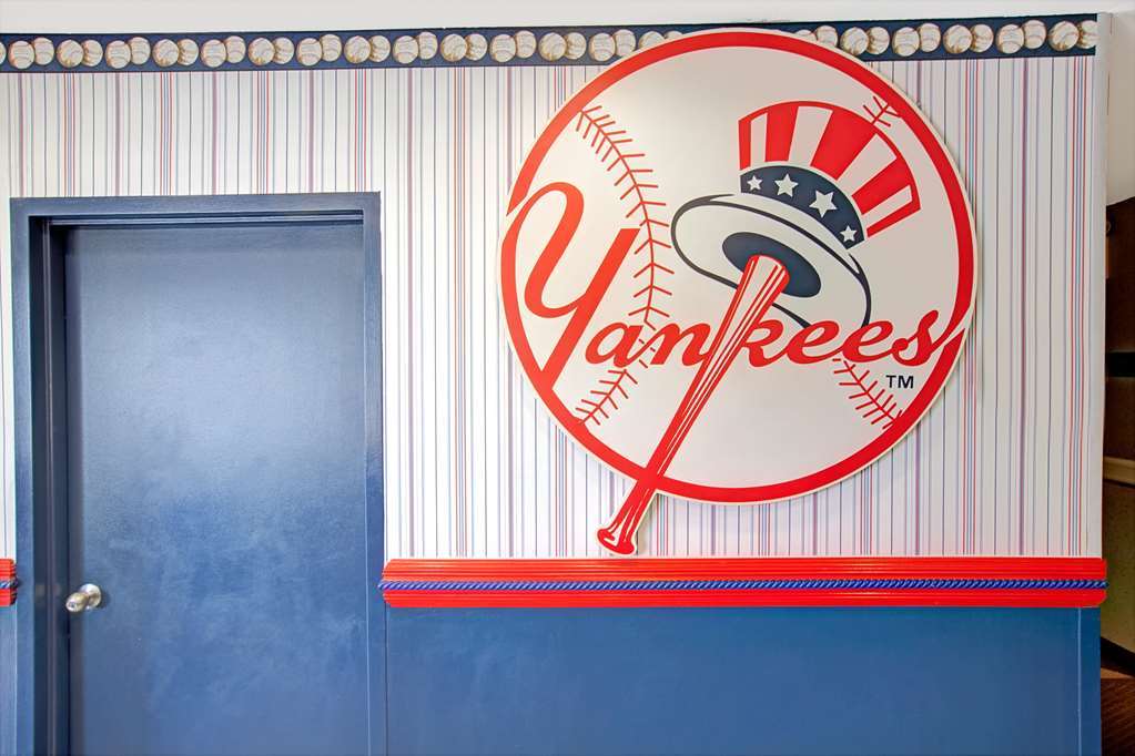 Cabana Hotel Yankee Stadium New York Interior photo